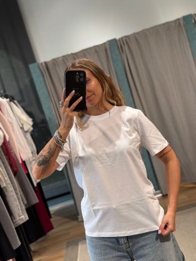 Immagine di T-SHIRT RIA COTONE ORGANICO - Disponibile in BEIGE, BIANCO, ROSA, VERDE, AZZURRO, MARRONE, FUCSIA, NERO, BLU, VERDE BOSCO, VERDE MILITARE, BORDEAUX