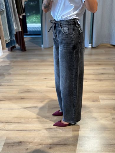 Immagine di JEANS MOM FIT LACCIO