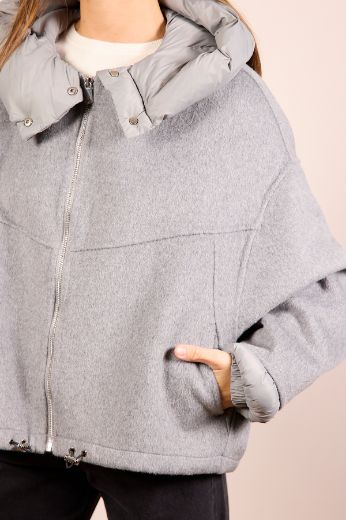 Immagine di CAPPOTTO BOMBER CON CAPPUCCIO - Disponibile in NERO, GRIGIO