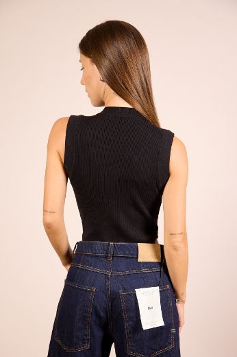 Immagine di BODY IN MAGLIA SCOLLO A V