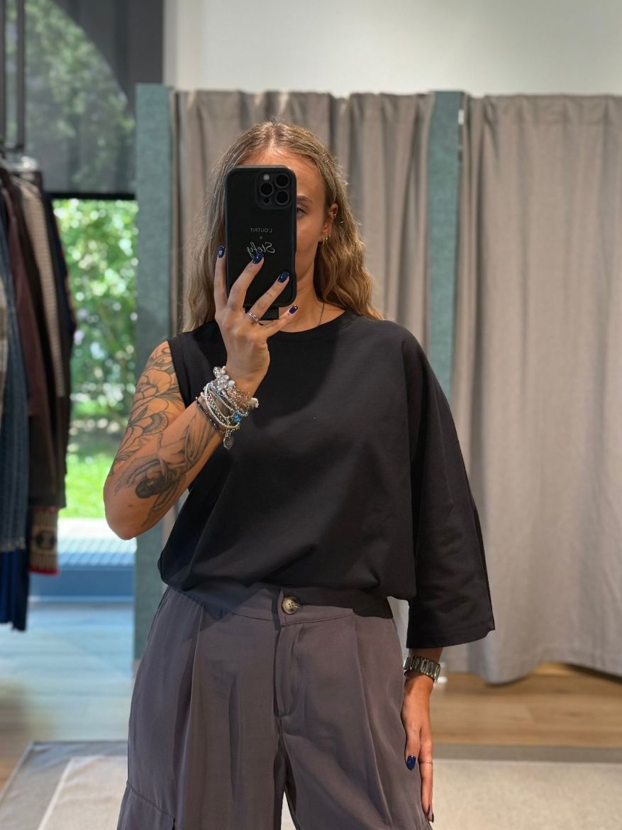 Immagine di T-SHIRT ASIMMETRICA