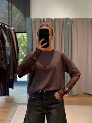 Immagine di T-SHIRT MANICA PIZZO - Disponibile in VERDE, ROSA, NERO, MARRONE, BIANCO, AZZURRO, BORDEAUX