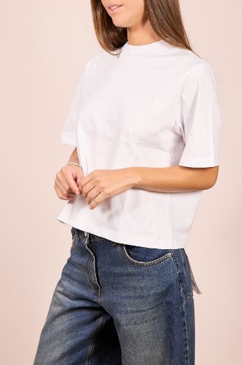 Immagine di T-SHIRT BOXY FIT - Disponibile in NERO, MARRONE, BLU, BIANCO