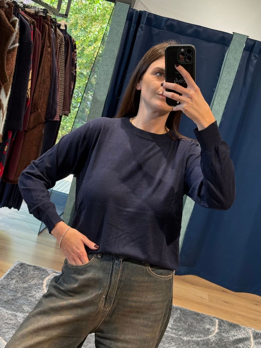 Immagine di MAGLIONCINO BASIC MISTO CASHMERE - Disponibile in NERO, MARRONE, GRIGIO, CREMA, BLU, VERDE, TAUPE, BORDEAUX