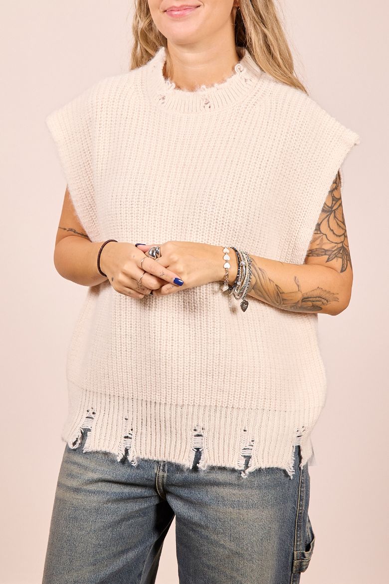 Immagine di GILET IN MAGLIA CON ROTTURE - Disponibile in MARRONE, GRIGIO, PANNA