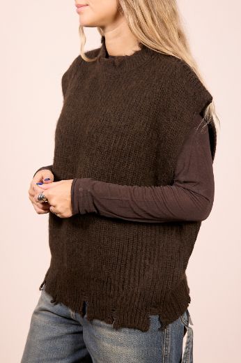 Immagine di GILET IN MAGLIA CON ROTTURE - Disponibile in MARRONE, GRIGIO, PANNA