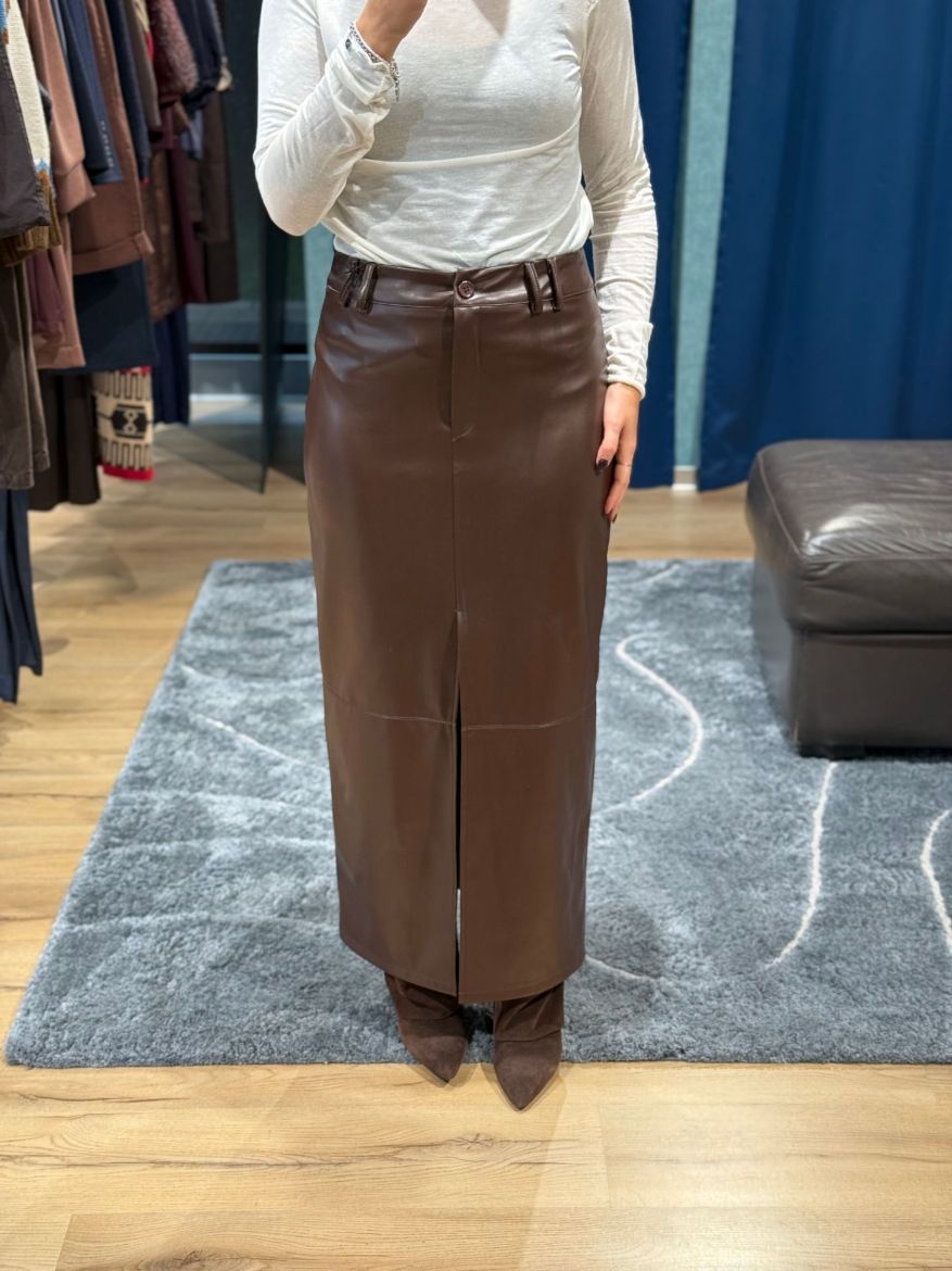 Immagine di GONNA SIMILPELLE SPACCO