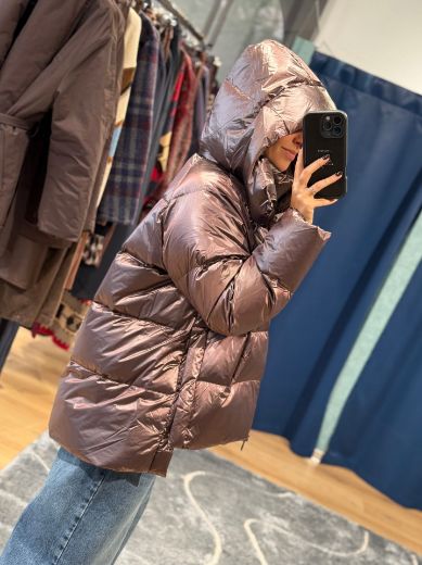 Immagine di PIUMINO OVERSIZE CON CAPPUCCIO