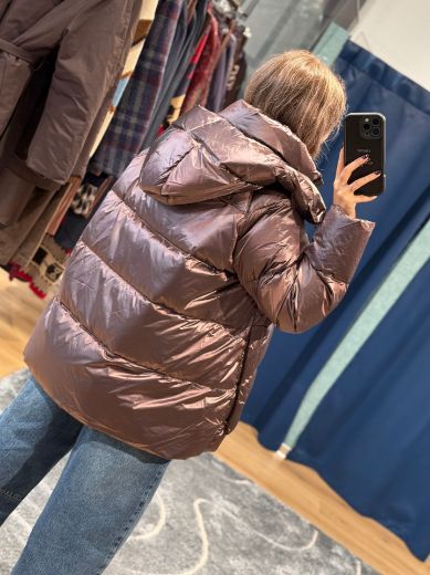 Immagine di PIUMINO OVERSIZE CON CAPPUCCIO