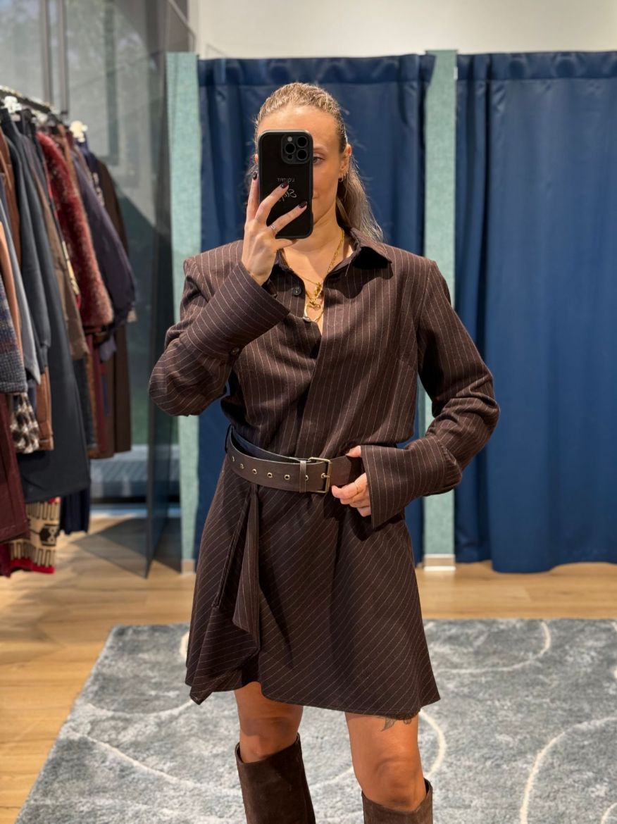 Immagine di ABITO GESSATO CORTO