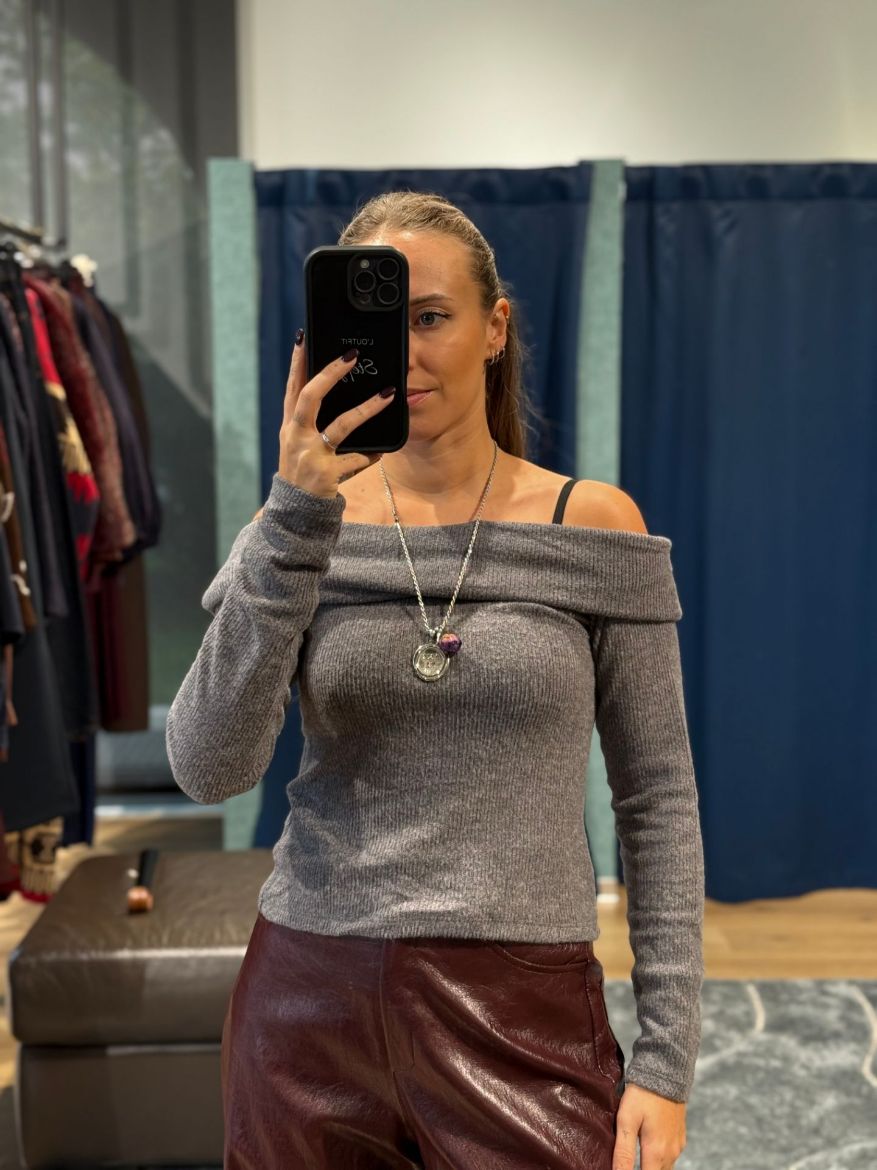 Immagine di MAGLIONE KAIA SPALLE SCOPERTE - Disponibile in MORO, GRIGIO