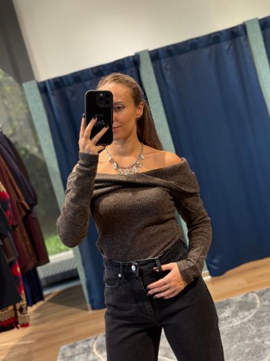 Immagine di MAGLIONE KAIA SPALLE SCOPERTE - Disponibile in MORO, GRIGIO