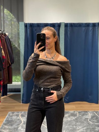 Immagine di MAGLIONE KAIA SPALLE SCOPERTE - Disponibile in MORO, GRIGIO