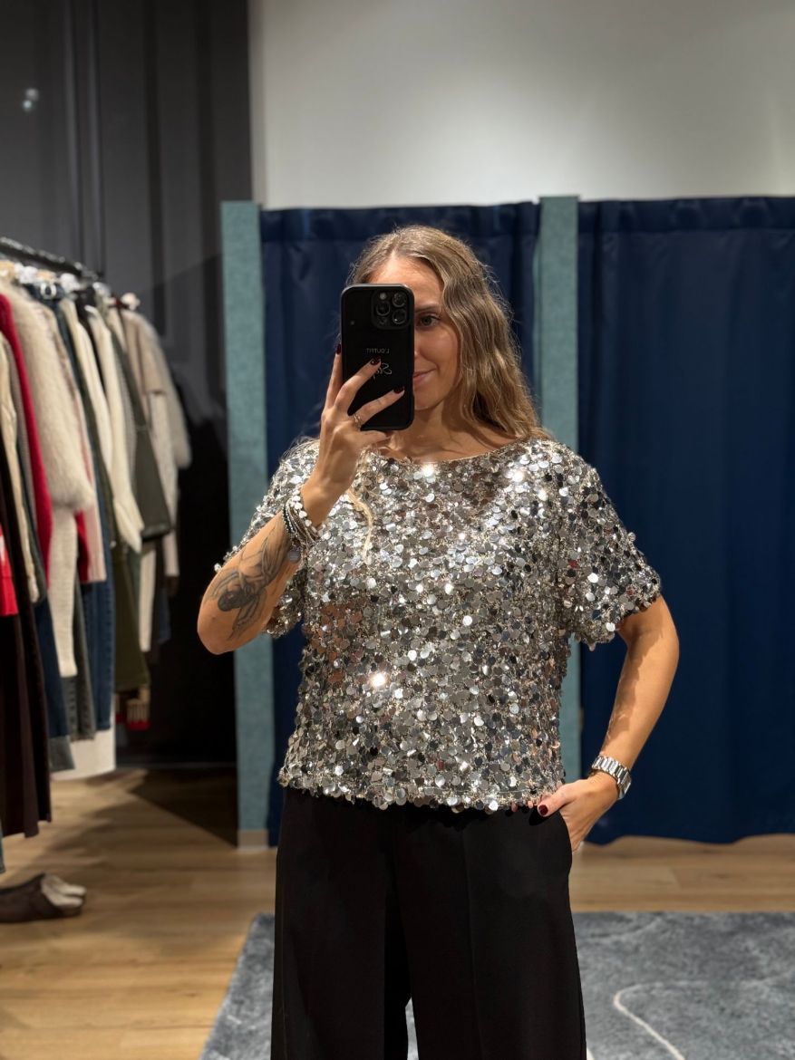 Immagine di MAGLIA PAILLETTES