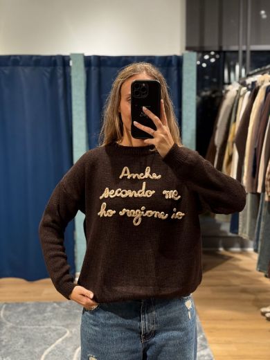 Immagine di MAGLIONE HO RAGIONE IO - Disponibile in BEIGE CHIARO, NERO, MARRONE, BLU, BIANCO, BEIGE SCURO