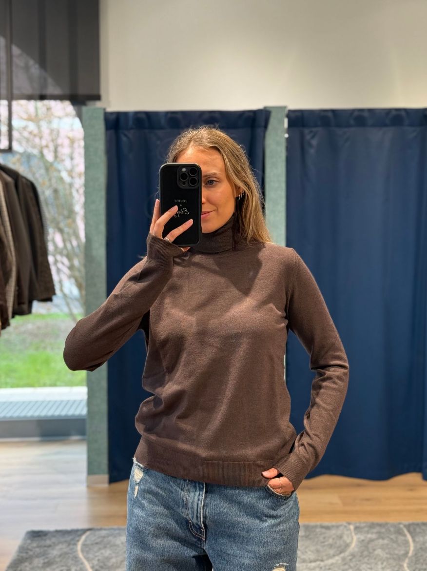 Immagine di DOLCEVITA VISCOSA BASIC - Disponibile in PANNA, NERO, MARRONE, GRIGIO, BORDEAUX