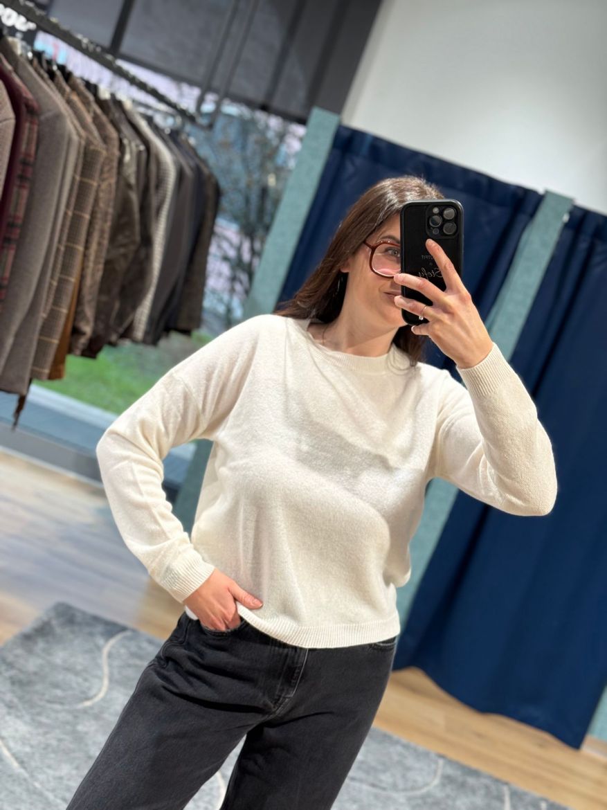 Immagine di MAGLIONE PURA LANA MERINO EXTRAFINE - Disponibile in GRIGIO, BIANCO, BEIGE