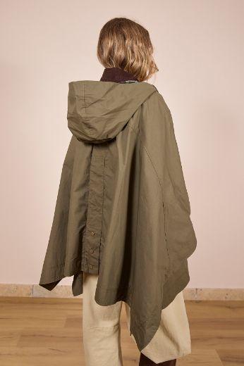 Immagine di MANTELLA CON CAPPUCCIO REMOVIBILE