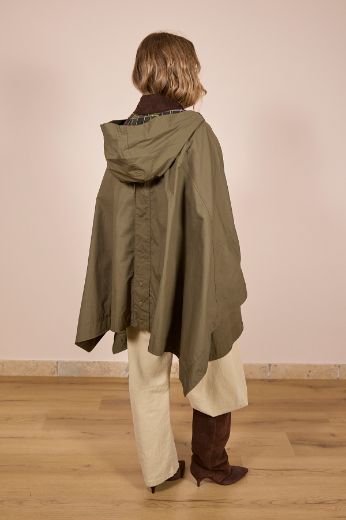 Immagine di MANTELLA CON CAPPUCCIO REMOVIBILE