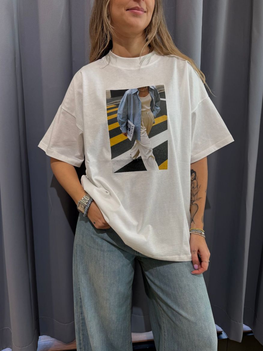 Immagine di T-SHIRT WALKIN'