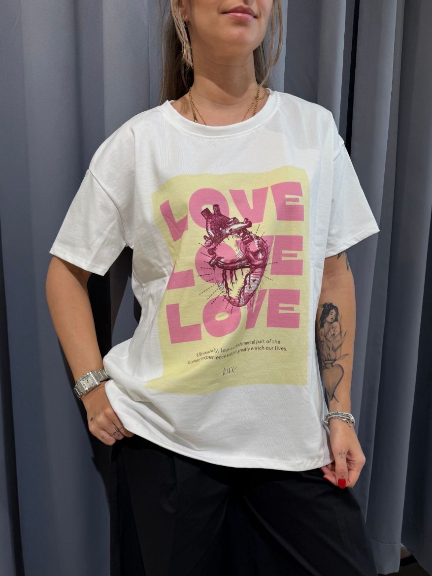 Immagine di T-SHIRT LOVE LOVE LOVE