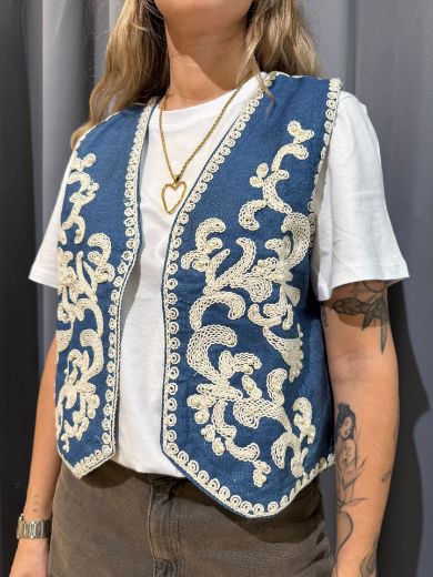 Immagine di GILET RICAMATO - Disponibile in BLU, BEIGE