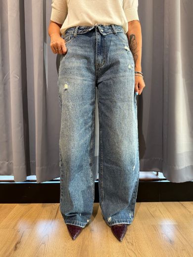 Immagine di JEANS FOLDED